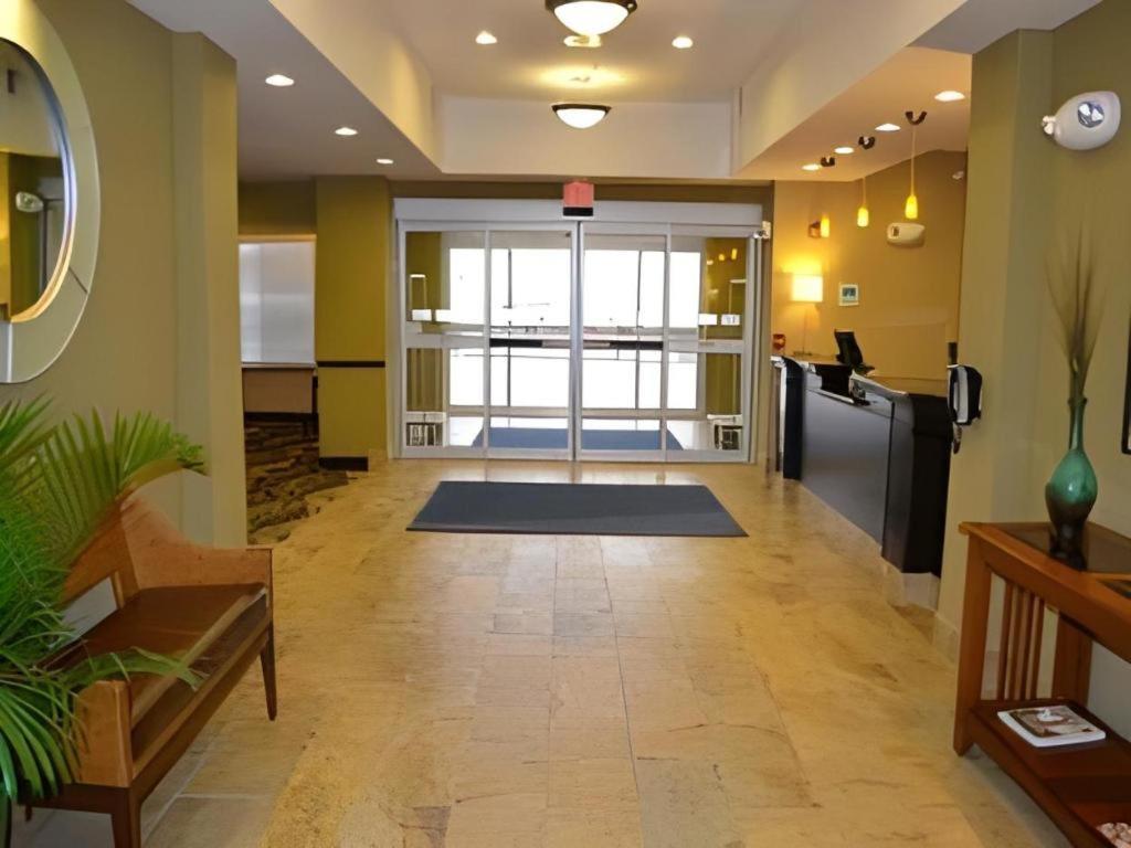 Holiday Inn Express & Suites Northwood By Ihg Silver Lake Exterior photo