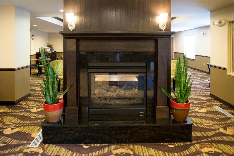 Holiday Inn Express & Suites Northwood By Ihg Silver Lake Exterior photo